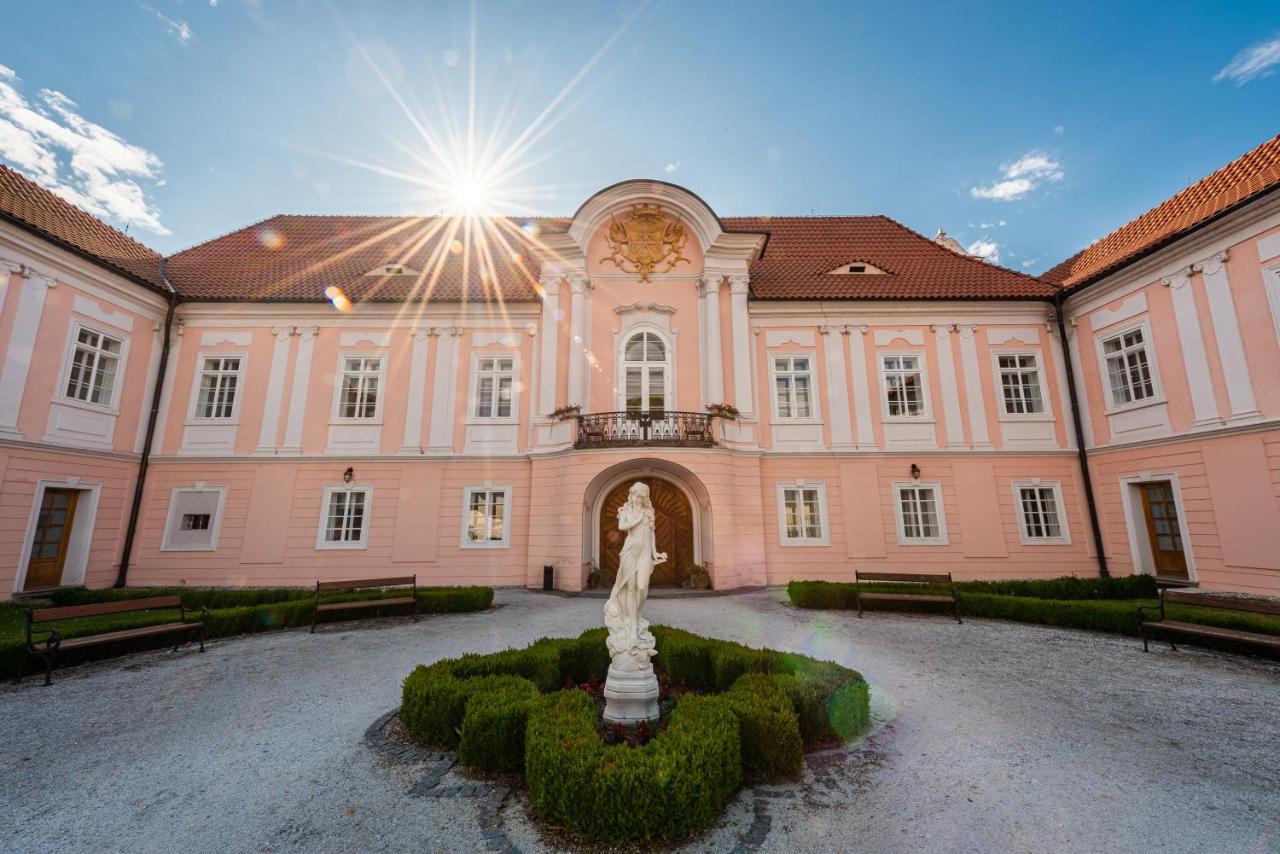 Hotel Zamek Hradek U Susice Esterno foto