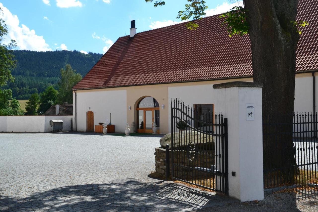 Hotel Zamek Hradek U Susice Esterno foto