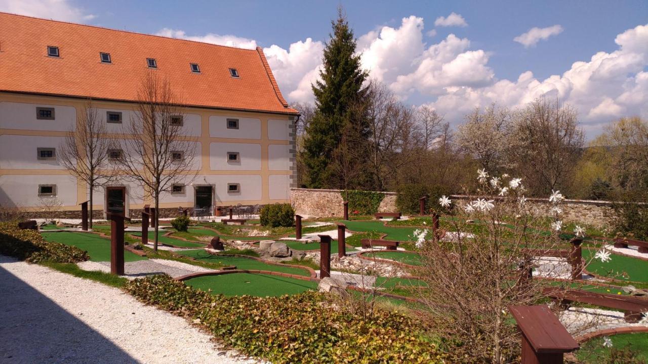 Hotel Zamek Hradek U Susice Esterno foto