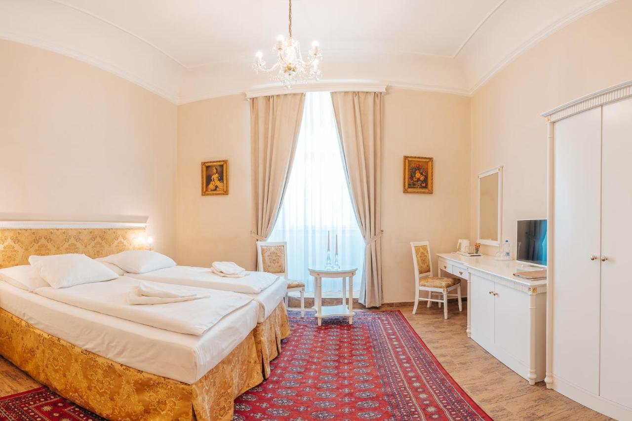 Hotel Zamek Hradek U Susice Esterno foto