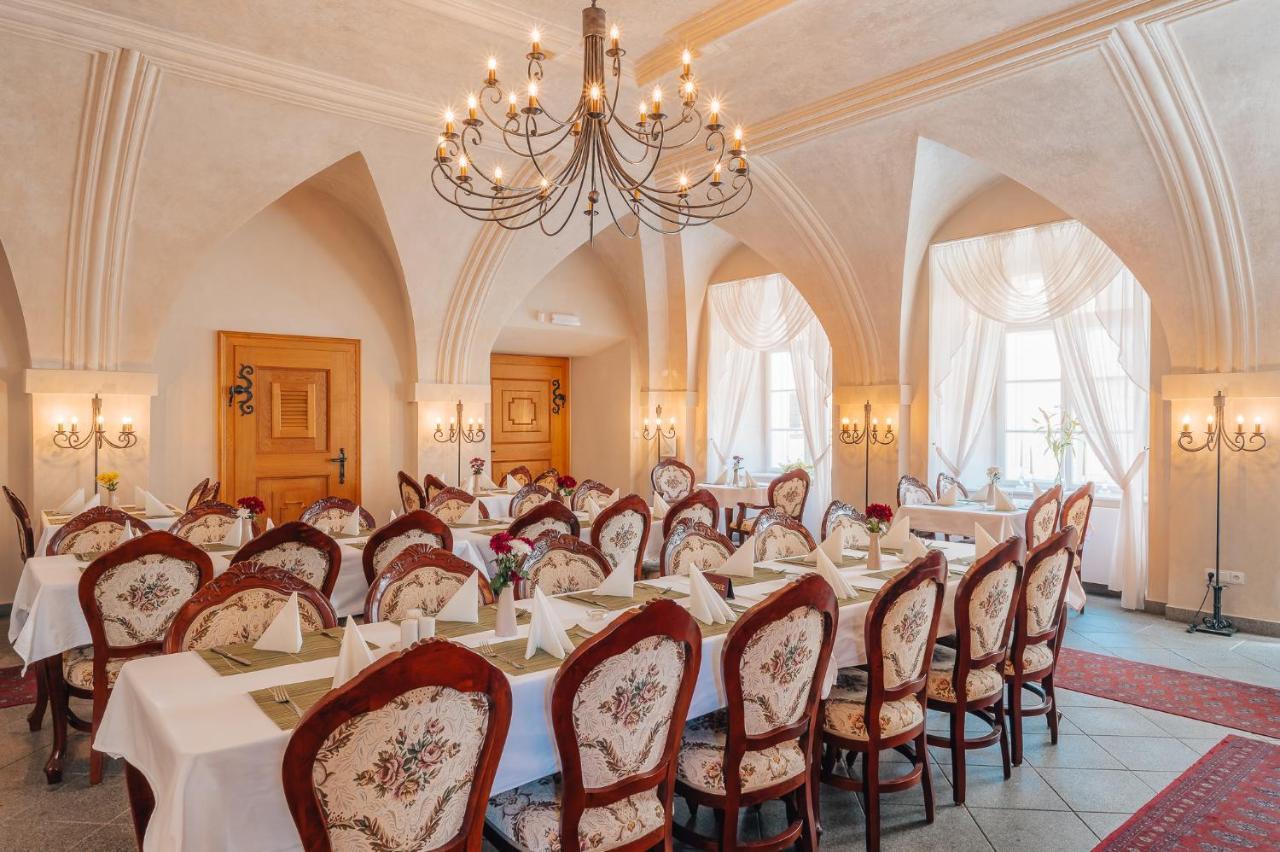 Hotel Zamek Hradek U Susice Esterno foto