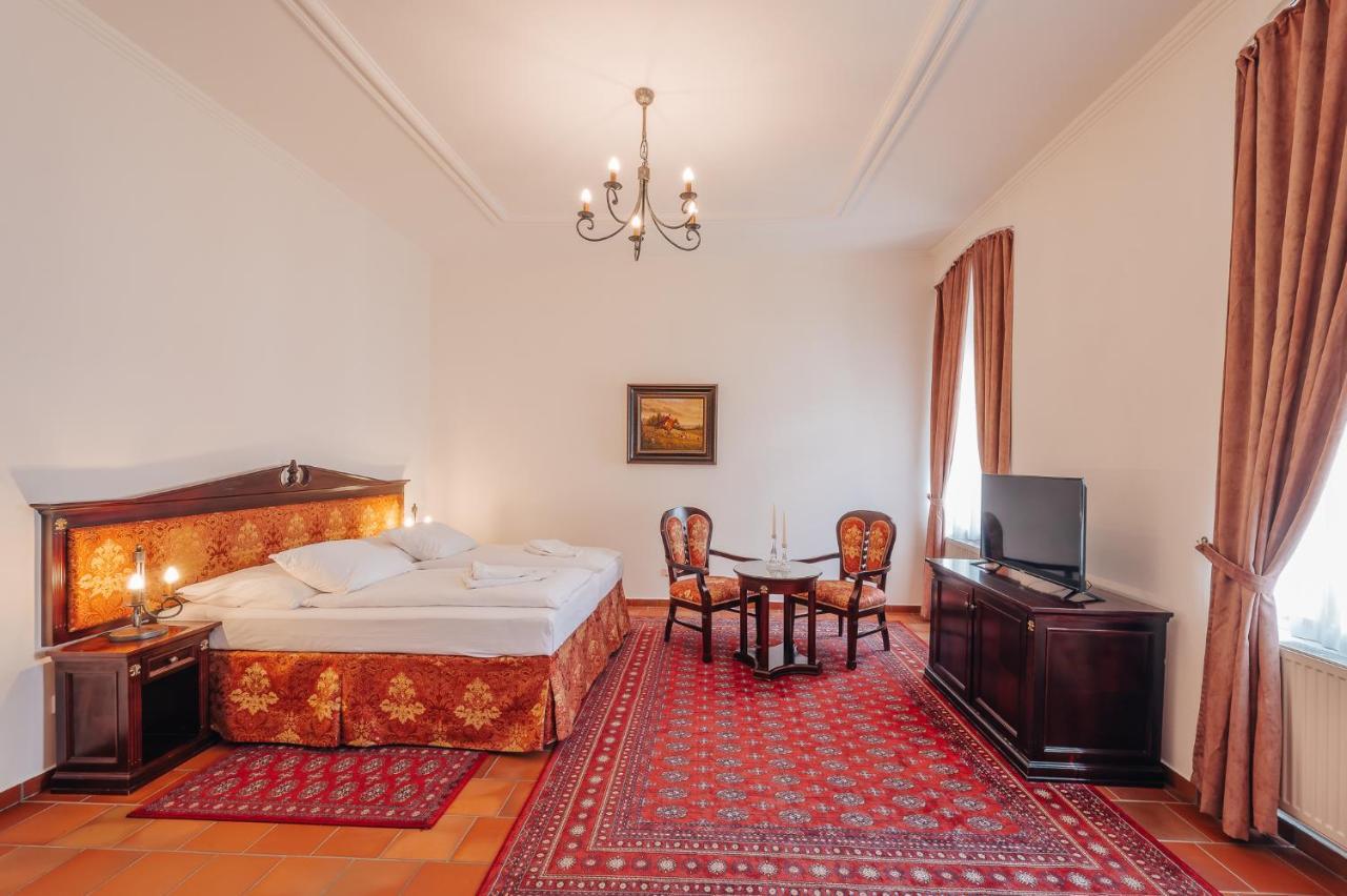 Hotel Zamek Hradek U Susice Esterno foto