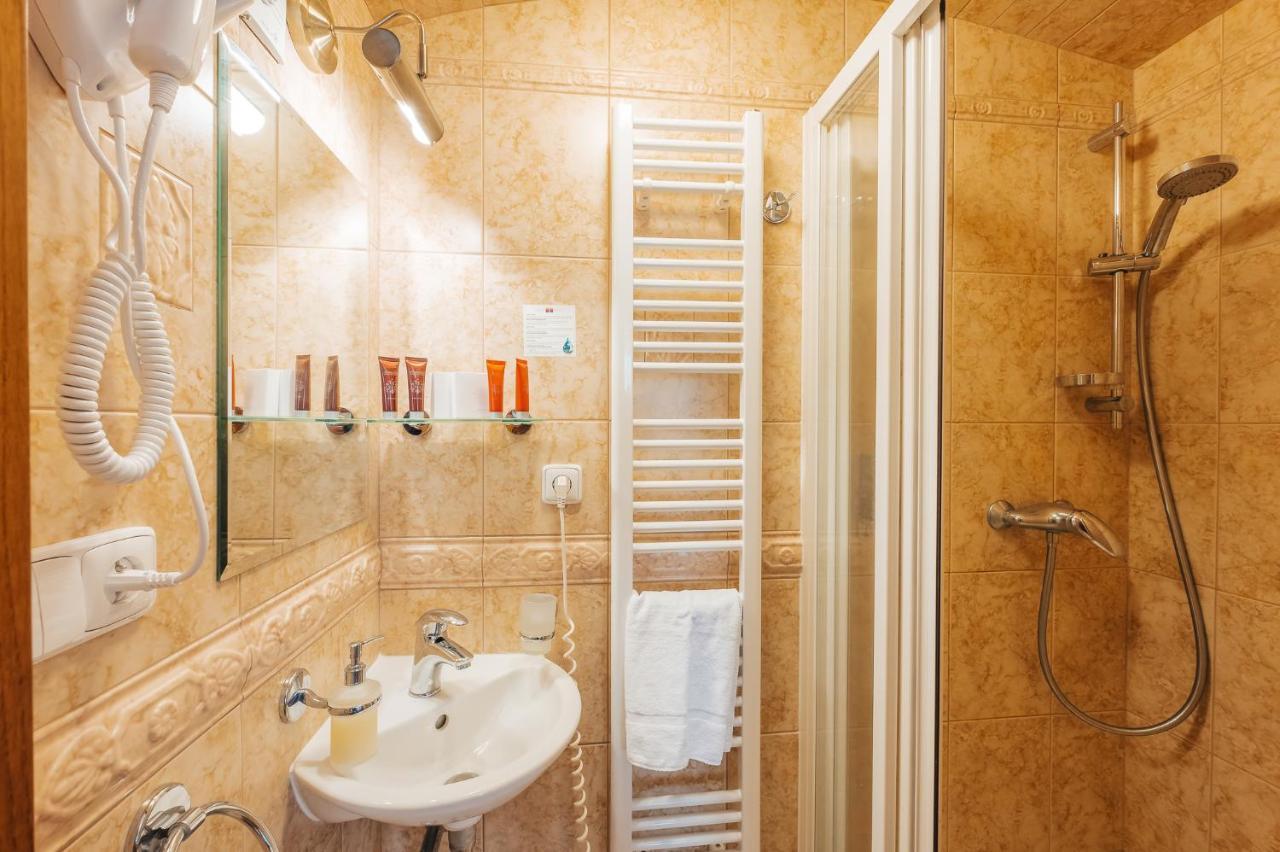 Hotel Zamek Hradek U Susice Esterno foto