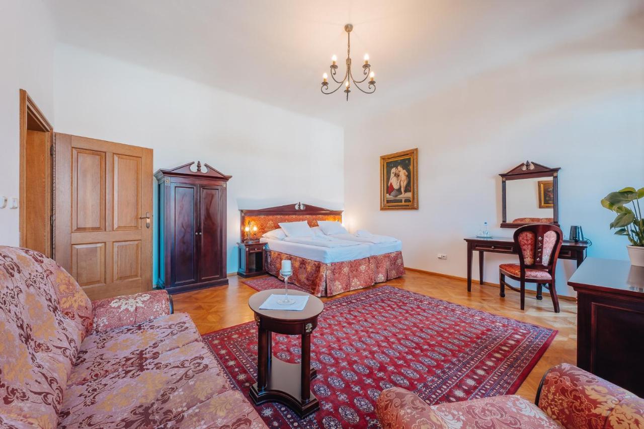 Hotel Zamek Hradek U Susice Esterno foto